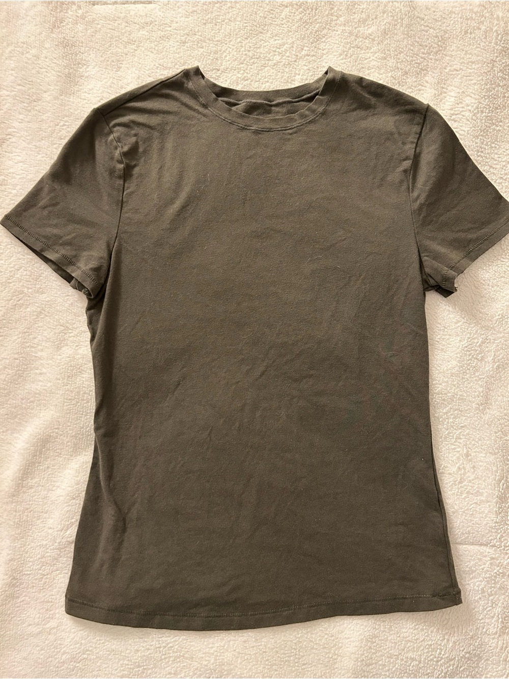 GAP Women’s Khaki Green Crew Neck Short Sleeve Tee